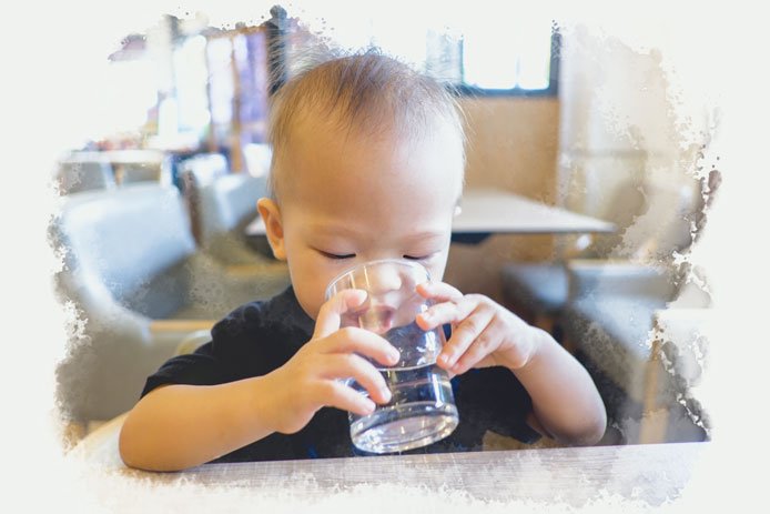 Encourage your child to satisfy their thirst with water. 